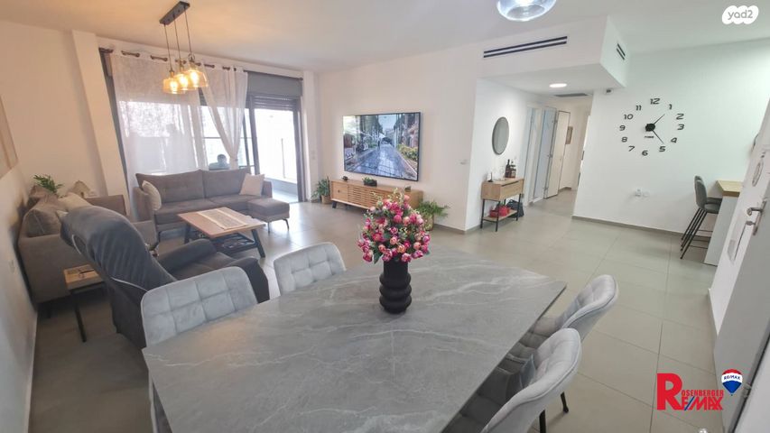 יעקב פיכמן 21