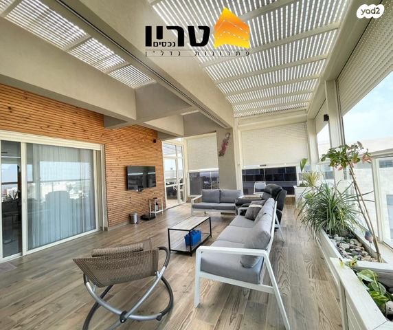 גג/ פנטהאוז