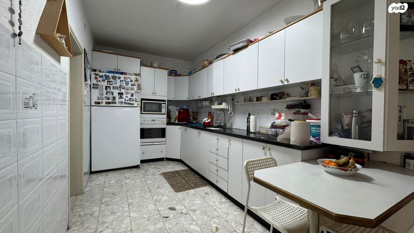 שדרות ארלוזורוב 24