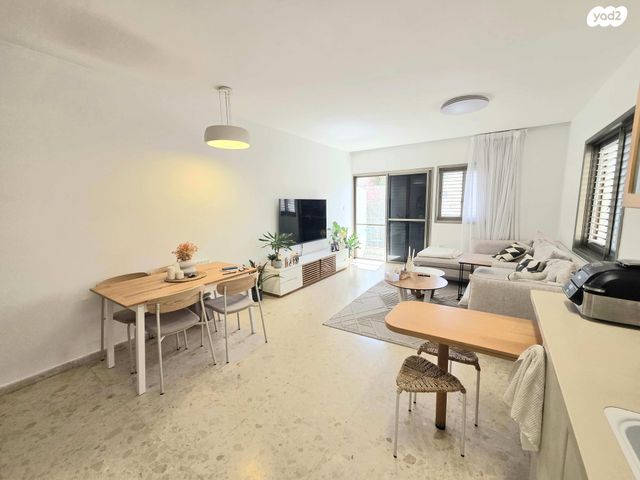 דירה, ארלוזורוב, גבעתיים