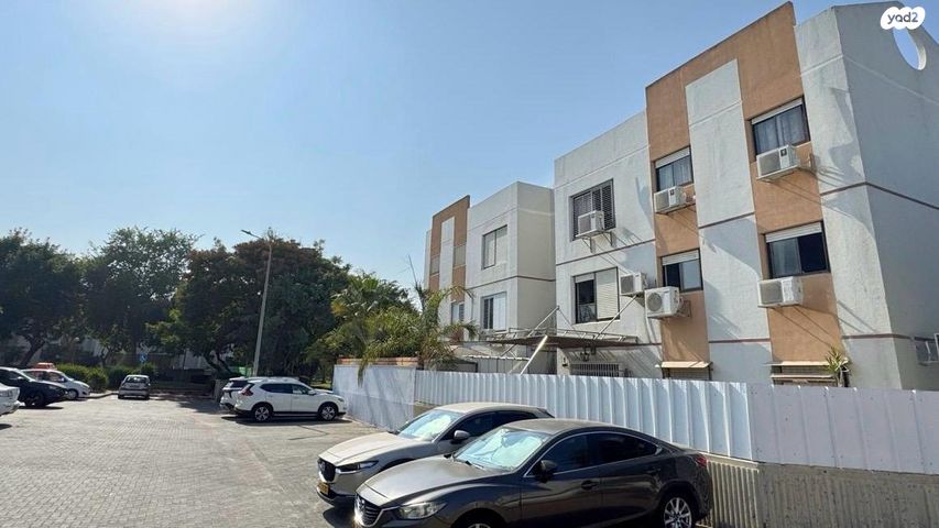 עמוס הנביא 10