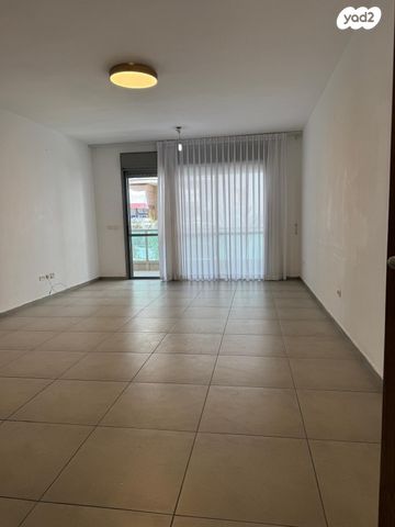 מודעת נכס, הגת, תל גיבורים, חולון