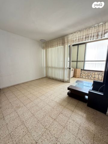 מודעת נכס, דליה, מרכז העיר, סביניה, הוותיקה, קרית ביאליק