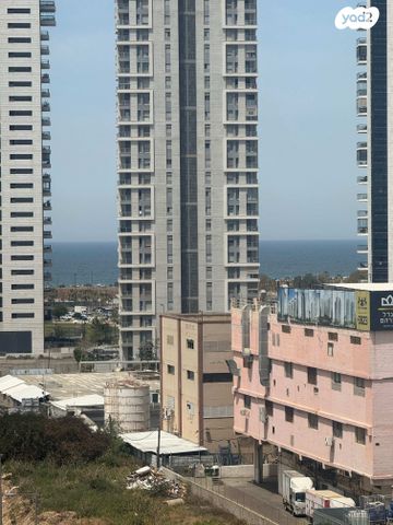 אהוד מנור 32