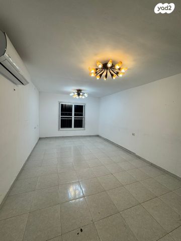 שדרות דוד רזיאל 32