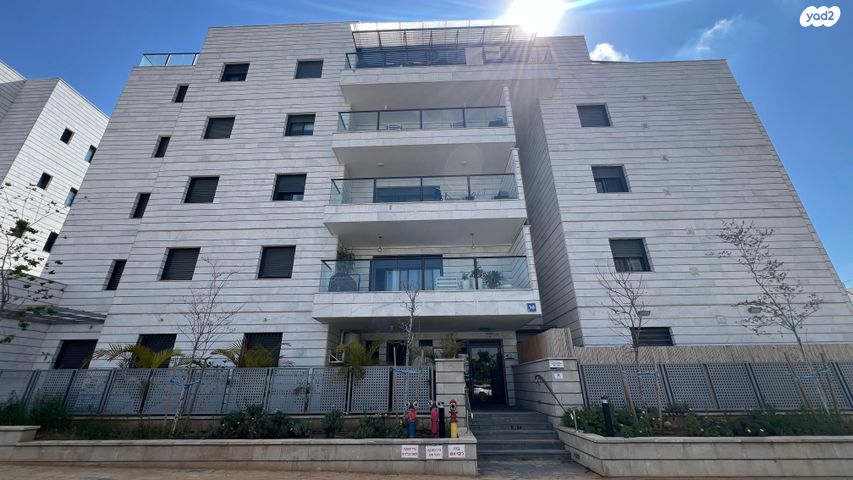 חיים הרצוג 30