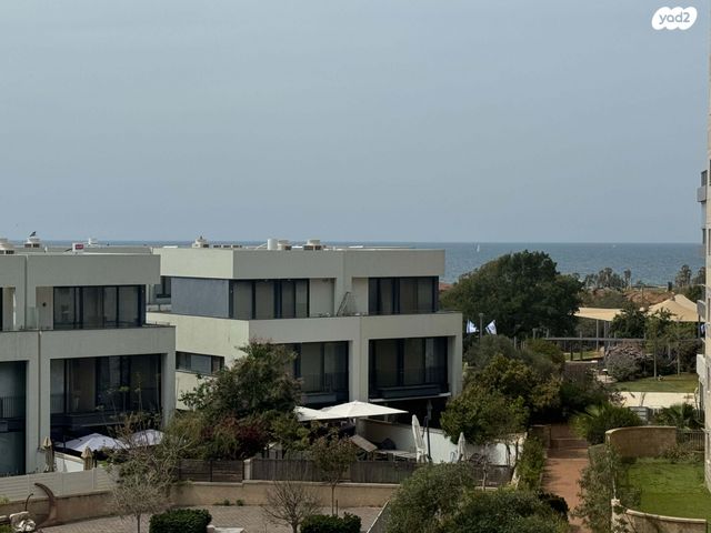 הגוש הגדול, רמת אביב החדשה, נופי ים