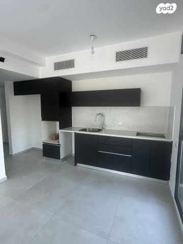 שדרות בגין 28