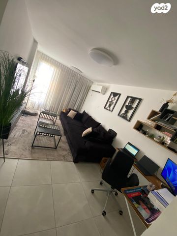 מודעת נכס, יהוד מונוסון