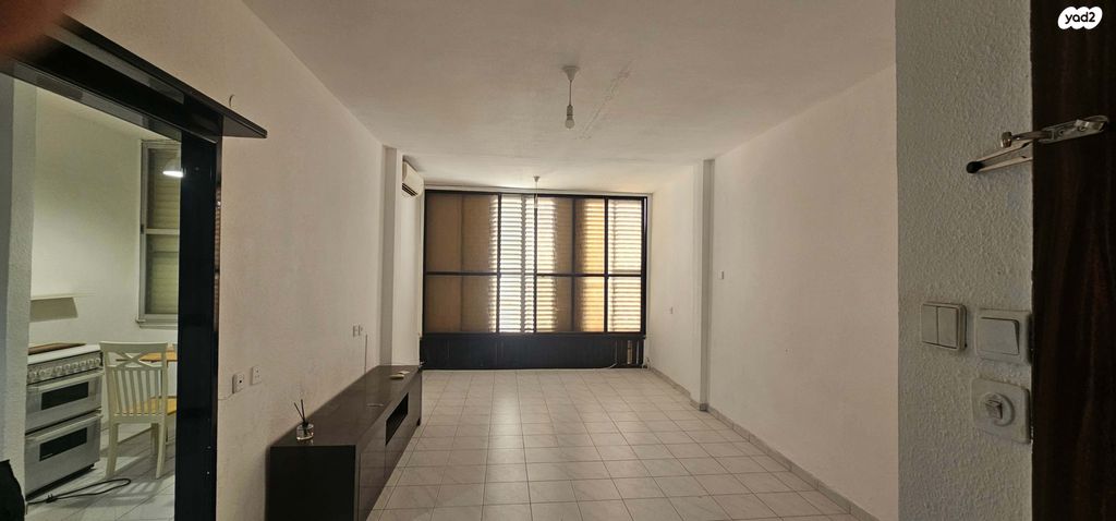 מודעת נכס, שלום שבזי, מחנה יהודה, פתח תקווה