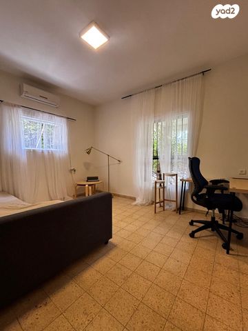 שדרות בן ציון 15