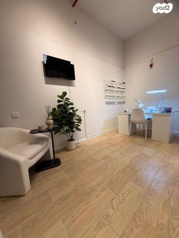 חנויות/ שטח מסחרי, גבעת האירוסים, נתניה