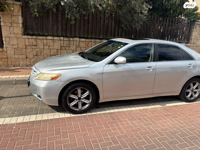 מודעת רכב טויוטה קאמרי