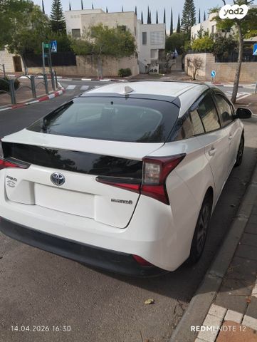 מודעת רכב טויוטה פריוס