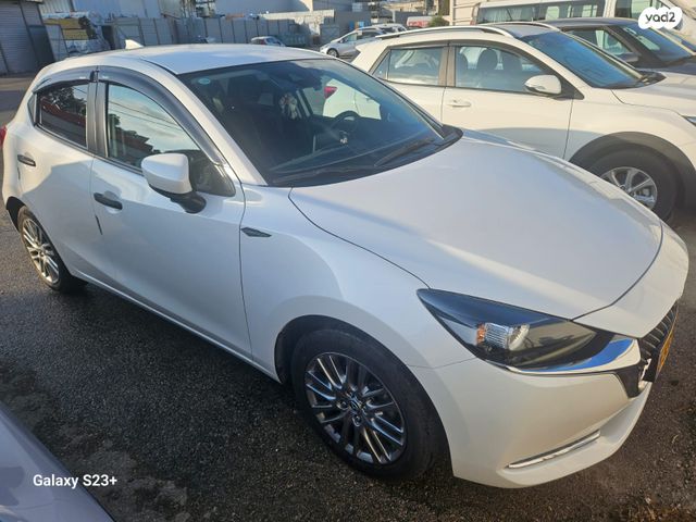 מודעת רכב מאזדה 2