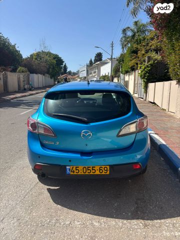 מודעת רכב מאזדה 3