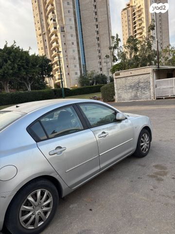 מודעת רכב מאזדה 3