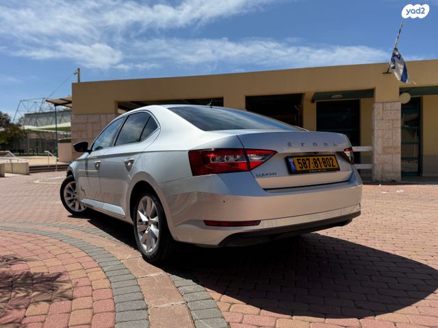 מודעת רכב סקודה סופרב