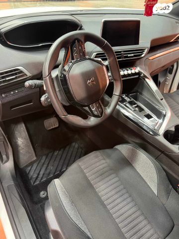 מודעת רכב פיג'ו 5008