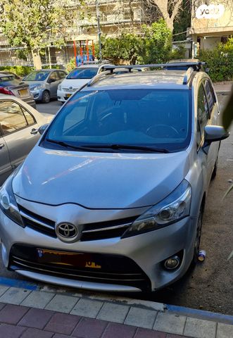 מודעת רכב טויוטה ורסו