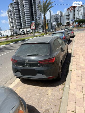 מודעת רכב סיאט לאון