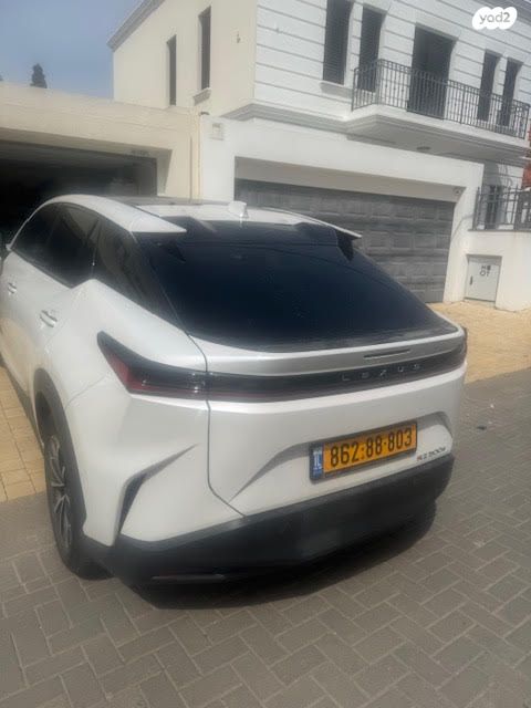 מודעת רכב לקסוס RZ