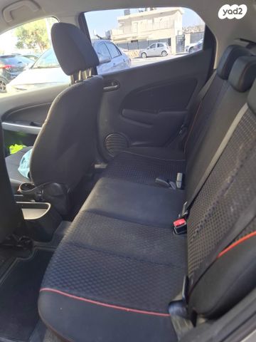 מודעת רכב מאזדה 2