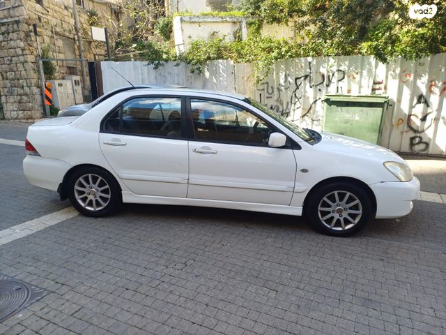 מודעת רכב מיצובישי לנסר