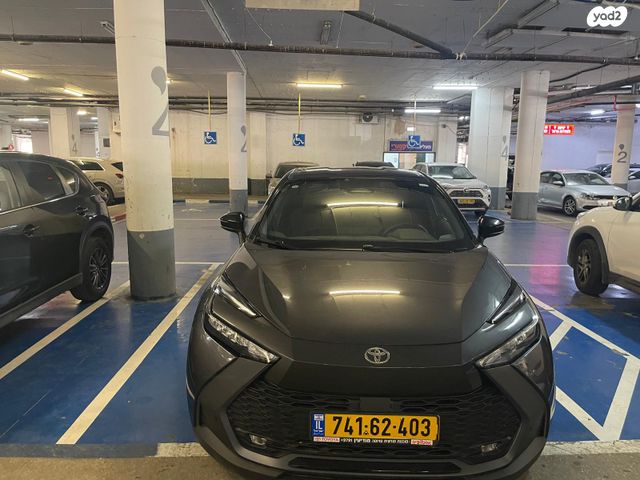 מודעת רכב טויוטה C-HR