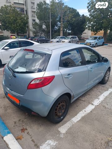 מודעת רכב מאזדה 2