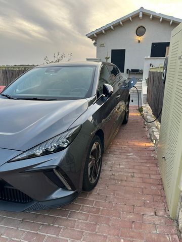 מודעת רכב אם ג'י MG4