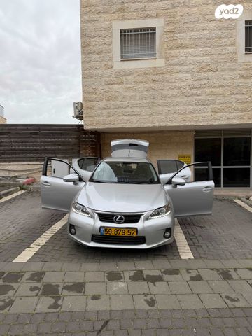 מודעת רכב לקסוס CT