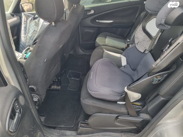 מודעת רכב פורד S-מקס