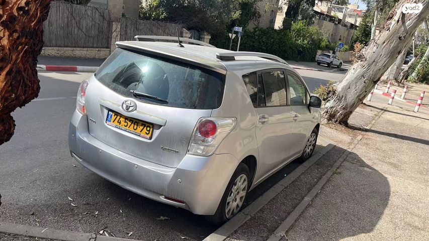 מודעת רכב טויוטה ורסו