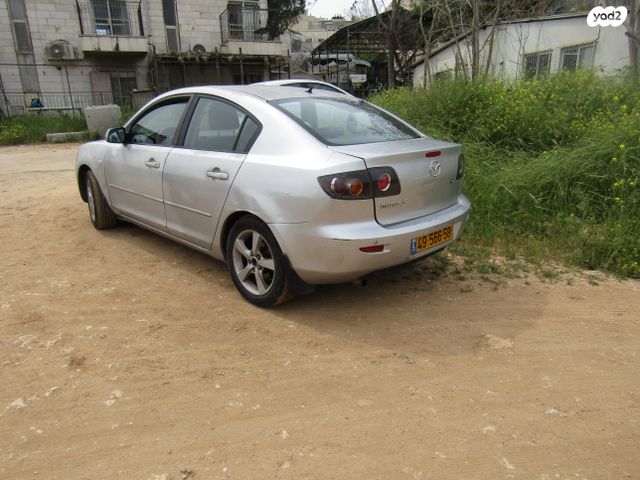 מודעת רכב מאזדה 3