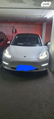 מודעת רכב טסלה מודל 3