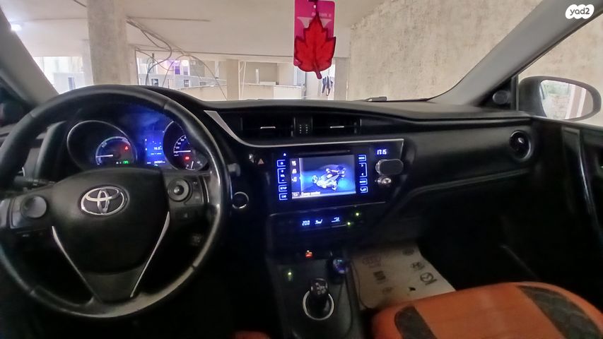 מודעת רכב טויוטה אוריס