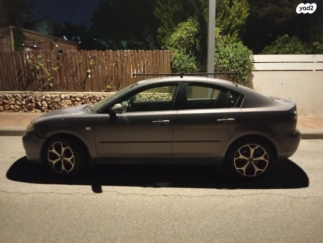 מודעת רכב מאזדה 3