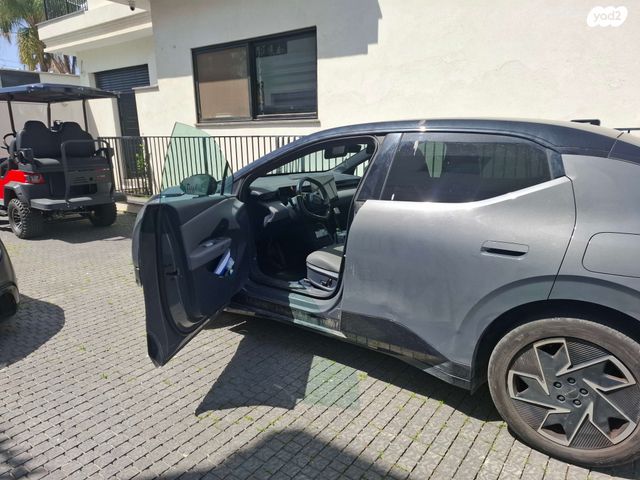 מודעת רכב לינק אנד קו 02