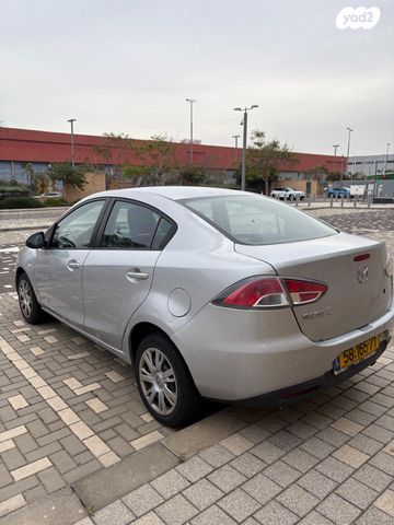 מודעת רכב מאזדה 2