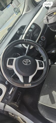 מודעת רכב טויוטה יאריס