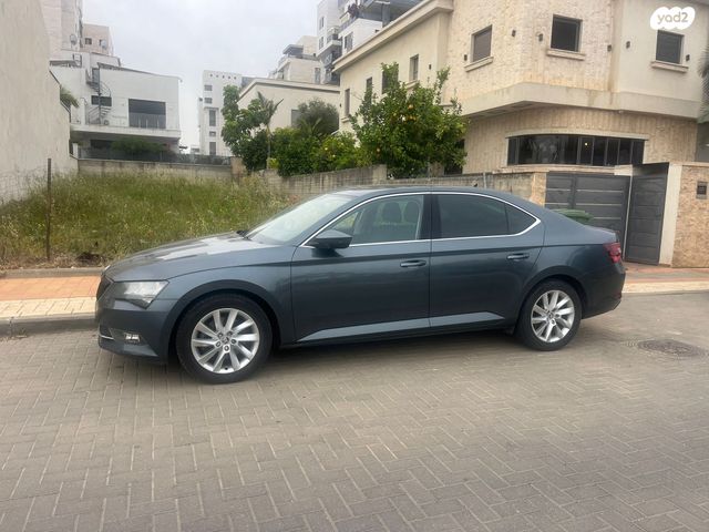 מודעת רכב סקודה סופרב