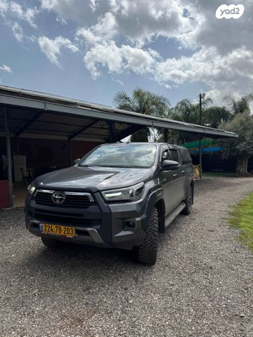 מודעת רכב טויוטה היילקס