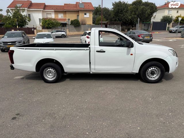 מודעת רכב איסוזו די-מקס