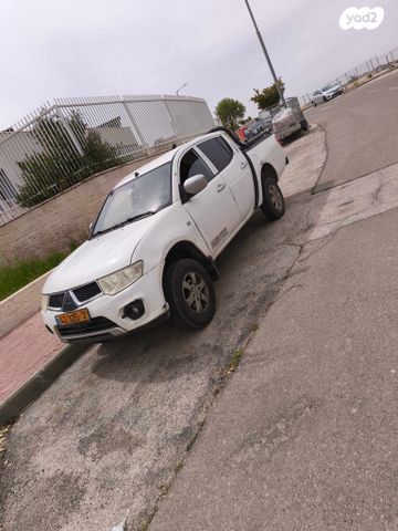 מודעת רכב מיצובישי טרייטון / L200