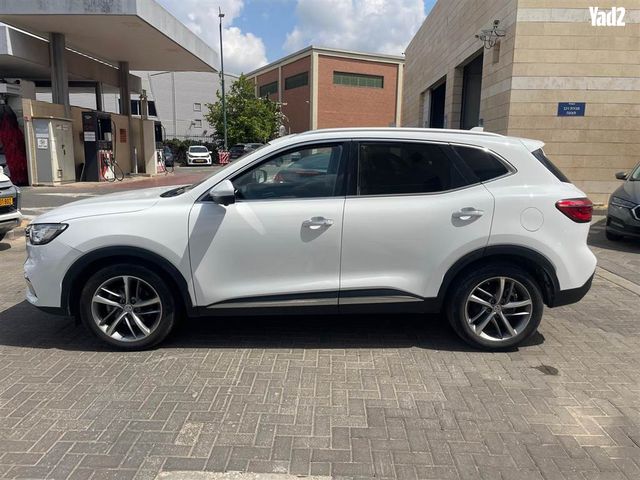 מודעת רכב אם ג'י EHS PHEV 1