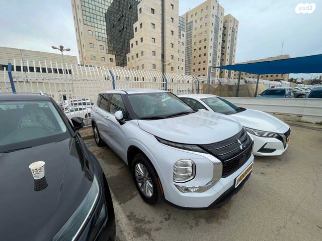 מודעת רכב מיצובישי אאוטלנדר 2