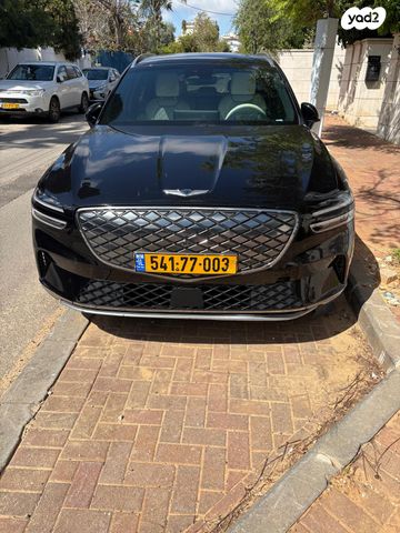 מודעת רכב ג'נסיס GV70