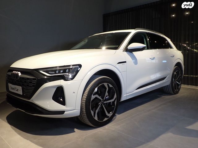 מודעת רכב אאודי Q8 e-tron