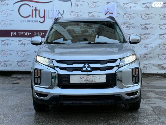 מודעת רכב מיצובישי ASX